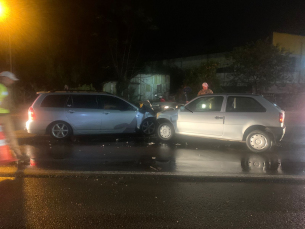 Notícia - Criciúma: idoso é levado ao hospital em estado grave após colisão frontal entre carros