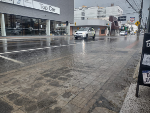 Notícia - Chuva causa inúmeros alagamentos em Criciúma (FOTOS E VÍDEOS)