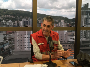 Notícia - Almir Fernandes: ‘’O ambiente hospitalar me influenciou a entrar no trabalho voluntário’’ 