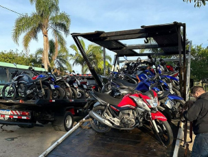 Notícia - PM de Garopaba apreende 21 motocicletas por perturbação 