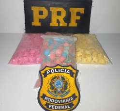 Notícia - PRF encontra mil comprimidos de ecstasy nas roupas íntimas de mulheres