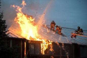 Notícia - TJSC confirma indenização de R$ 75 mil para casal que teve residência incendiada