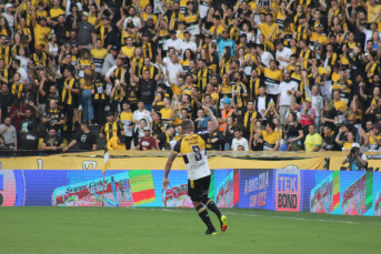 Notícia - Com gol de Arilson, Criciúma alcança a marca de quatro mil gols na história