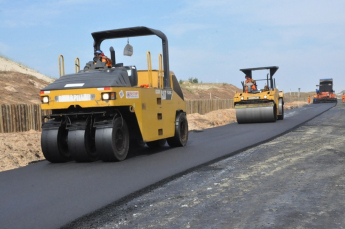 Notícia - Obras do calçadão seguem avançando no Rincão