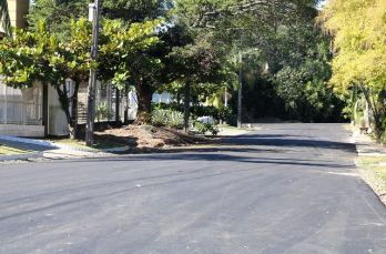 Notícia - Obras de pavimentação contemplam ruas no bairro São Francisco