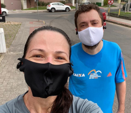 Notícia - Grupo de corrida estimula prática física no Hospital São José