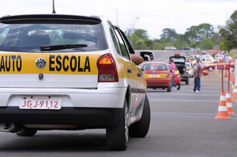 Notícia - O drama das autoescolas durante a pandemia 