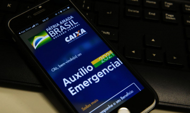 Notícia - Caixa paga hoje auxílio emergencial a nascidos em abril e maio