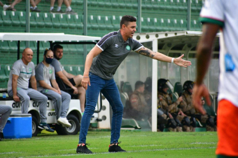 Notícia - Copa do Brasil: Chapecoense se despede logo na estreia