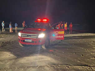 Notícia - Bombeiros resgatam pescador no Balneário Rincão