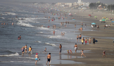 Notícia - Mau cheiro nas praias de Arroio do Silva deve ser solucionado após o verão