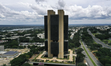 Notícia - Banco Central eleva projeção de crescimento da economia de 4,6% para 4,7%