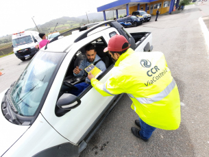 Notícia - Semana Nacional do Trânsito: ação beneficia mais de 800 motoristas na BR-101 Sul