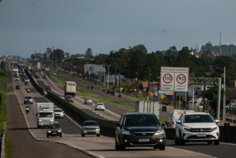 Notícia - ((Áudio)) Polícia Rodoviária Federal alerta para movimento intenso na tarde dessa terça (31)