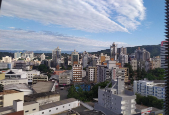 Notícia - Quinta-feira com sol entre nuvens em Criciúma e região