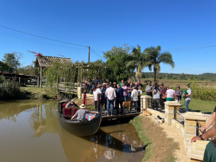 Notícia - Primeira Gôndola construída no Brasil é inaugurada no Aguaí Santuário Ecológico