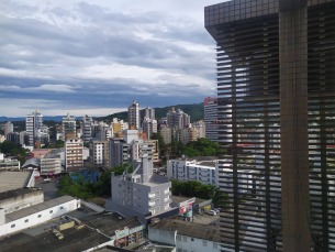 Notícia - Sexta-feira com sol e possibilidade de chuva forte à tarde