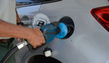 Notícia - Gasolina sobe 18%. Diesel fica 24% mais caro