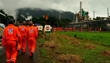 Notícia - Petrobras reduz preço da gasolina em 1,38% nas refinarias