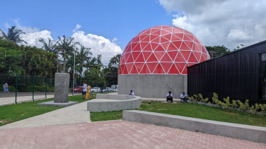 Notícia - Criciúma: Parque Astronômico promove observação ao 'cometa verde' nesta semana