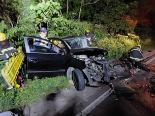 Notícia - Siderópolis: motorista fica gravemente ferido após colisão frontal na SC-445