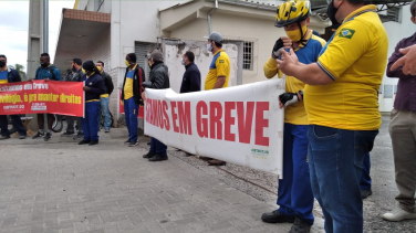 Notícia - Trabalhadores dos Correios protestam em Criciúma