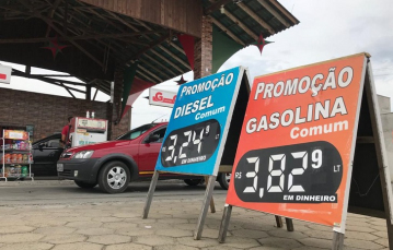 Notícia - Gasolina é vendida a R$ 3,82 em Forquilhinha