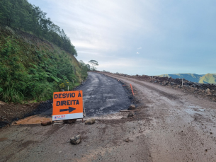 Notícia - DNIT retoma pavimentação da Serra da Rocinha após obras de contenção