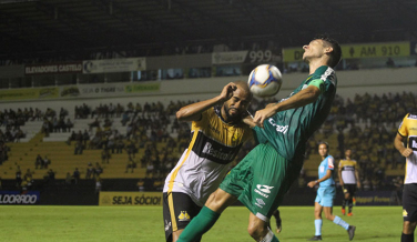 Notícia - Três derrotas seguidas em estreias