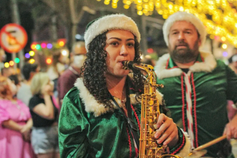 Notícia - Desfile de Natal com Papai Noel e 300 participantes acontece neste domingo