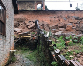 Notícia - Urussanga registra deslizamento de terra; local foi isolado pelos bombeiros