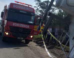 Notícia - Içara: homem morre em acidente entre caminhão e caminhonete