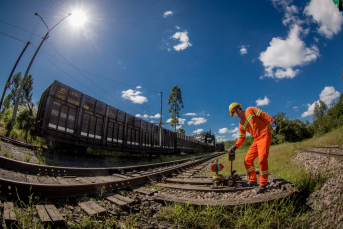 Notícia - Dia do Ferroviário: profissionais celebram as conquistas