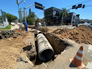 Notícia - Avançam as obras de drenagem em área central da cidade