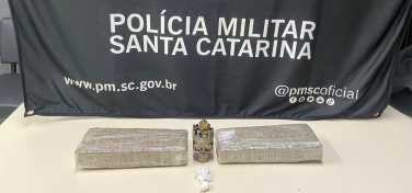 Notícia - Criciúma: PM apreende maconha e cocaína no bairro Renascer