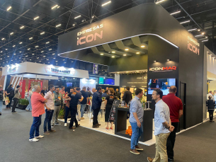 Notícia - Marcelo Rosenbaum marca presença no stand das Empresas Icon 