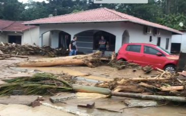 Notícia - Carlos Moisés visitará regiões atingidas por enxurrada no Alto Vale do Itajaí