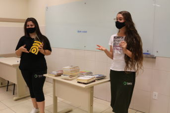 Notícia - Projeto Ecobook incentiva leitura sustentável no Colégio Satc 