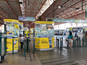 Notícia - Ônibus: Até quem tem CriciumaCard reclama do não ao dinheiro