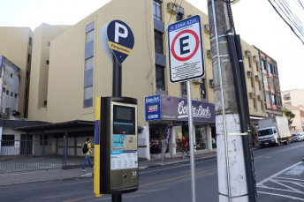 Notícia - Vereador de Criciúma leva reclamações do estacionamento rotativo ao Ministério Público