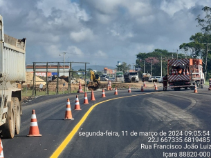 Notícia - Içara: buraco na pista causa desvio em trecho na SC-445