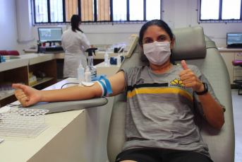 Notícia - Atletas de futebol feminino de Criciúma realizam mutirão para doar sangue