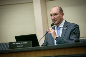 Notícia - Mauro De Nadal confirmado presidente da Alesc