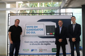 Notícia - Entidades reforçam importância do voto regional na Praça Nereu Ramos