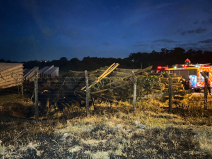 Notícia - Incêndio em depósito de postes da Celesc mobiliza bombeiros em Criciúma