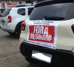 Notícia - Manifestantes fazem carreata contra Bolsonaro em Criciúma