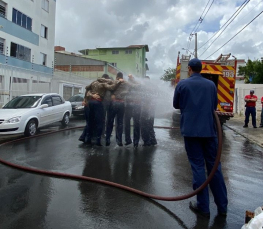 Notícia - Criciúma: Bombeiros são reconhecidos e promovidos a mais uma graduação da carreira