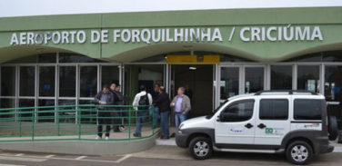 Notícia - “Temos condições para que seja o grande aeroporto do Sul de Santa Catarina”, prefeito de Forquilhinha sobre Diomício Freitas 