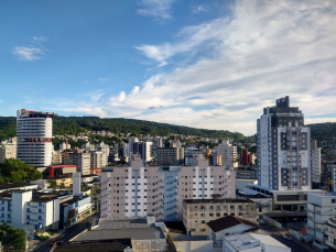 Notícia - Segunda-feira inicia quente em Criciúma e região 