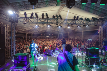 Notícia - Balneário Rincão: Festa da Tainha atrai mais de 70 mil pessoas